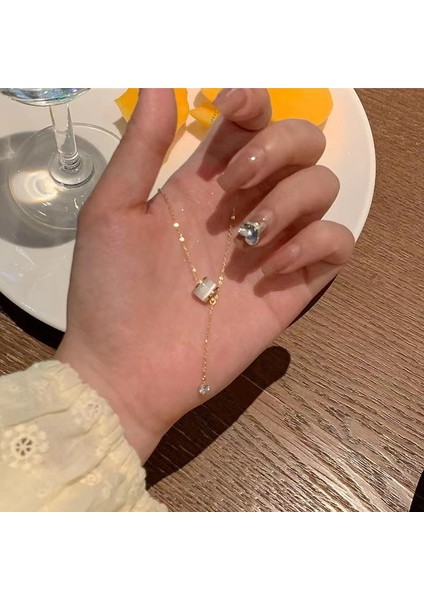 Yeni Kolye Kadın Niş Aksesuarları Baharatlı Kız Tatlı Serin Zinciri Kazak Kazak Zinciri Yüz Üst Düzey Süslemeler Duygusu ile (Yurt Dışından)