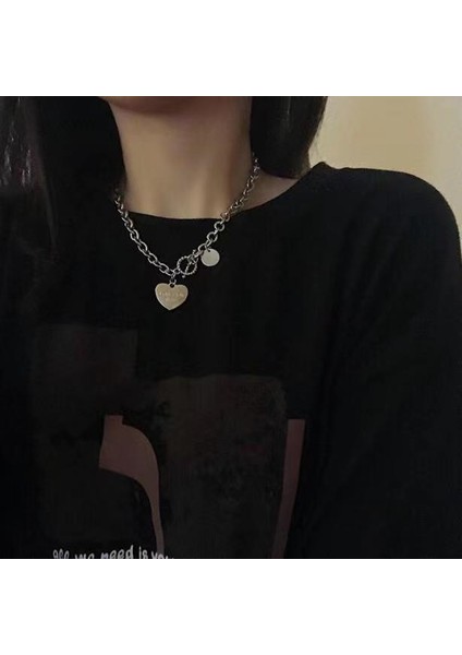 Yeni Kolye Niş Tasarım Birinci Sınıf Mizaç Duygusu Basit Zinciri Çok Yönlü Basit Hafif Lüks Kolye (Yurt Dışından)