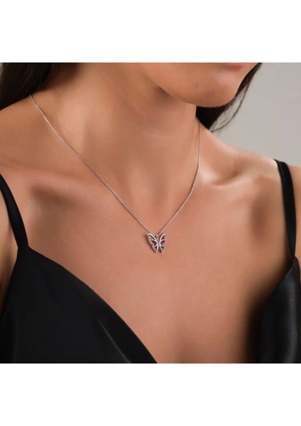 Kadın Kelebek Kolye – Gümüş Renk Zarif Çelik Tasarım, Kararmaz ve Antialerjik | Çelik Takı