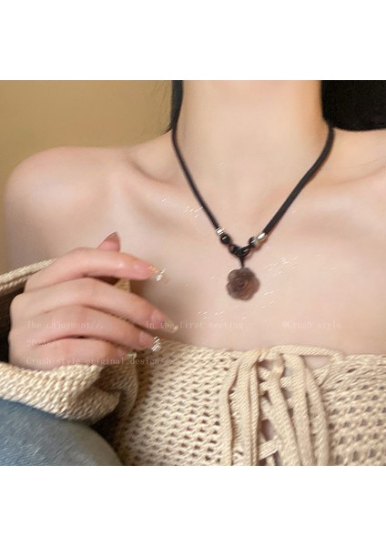 Yeni Perçin Metal Deri Yaka Crockpunk Aşk Kız Kültür Niş Kolye (Yurt Dışından)