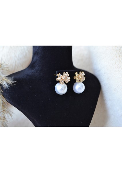 Çelik Inci Detaylı Gold Küpe