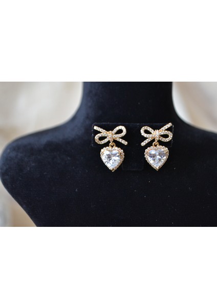 Gold Kalp Detaylı Zirkon Taşlı Çelik Küpe