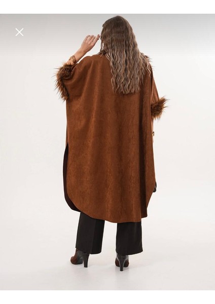 Yaka ve Kol Detaylı 38 - 50 Beden Aralığı Giyilebilen Panço