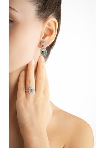 Zümrüt Büyüsü 18 Ayar Beyaz Altın Kaplama Gümüş Yüzük fiyatları