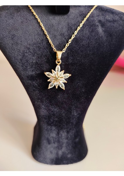 Yıldız Formlu Zirkon Taşlı Çelik Altın Renk Kolye Küpe Seti