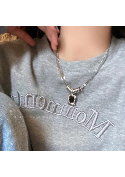 Yeni Kolye Kadın Niş Aksesuarları Baharatlı Kız Tatlı Serin Zinciri Kazak Kazak Zinciri Yüz Üst Düzey Süslemeler Duygusu ile (Yurt Dışından)