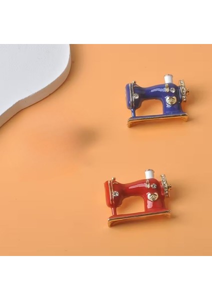 Dikiş Makinası Broş Kırmızı