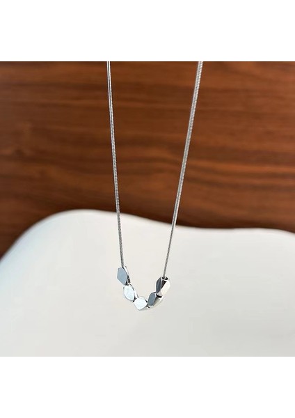 Yeni Kolye Kadın Niş Aksesuarları Baharatlı Kız Tatlı Serin Köprücük Kemiği Zinciri Kazak Kazak Zinciri Yüz Üst Düzey Süslemeler Duygusu ile (Yurt Dışından)