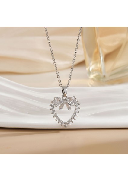 Yeni Avrupa ve Amerika Birleşik Devletleri Moda Lüks Niş Mücevher Deniz Dünyası Kolye Bakır Kaplama 18K Kolye Titanyum Çelik Köprücük Kemiği Zinciri (Yurt Dışından)