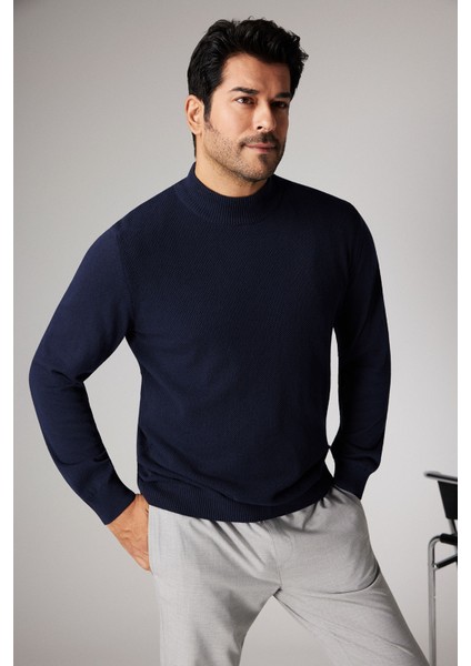 ALTINYILDIZ CLASSICS Erkek Lacivert Standart Fit Normal Kesim Yarım Balıkçı Yaka Pamuklu Triko Kazak