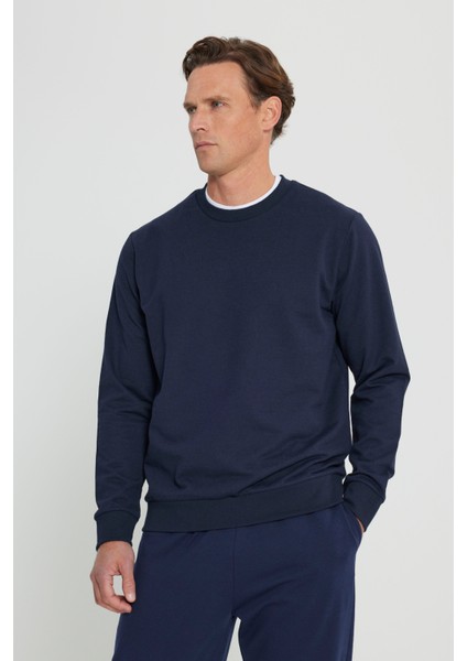 Erkek Lacivert Standart Fit Normal Kesim 2 İplik Recycle Pamuklu Bisiklet Yaka Sweatshirt fiyatları