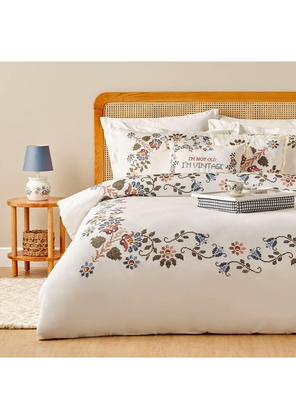Çiçek DESENLI%100 Pamuk Nevresim Seti, Beyaz, Çift Kişilik (Nevresim: 200X220 cm / 2 Adet Yastık Kılıfı: 50X70 Cm)