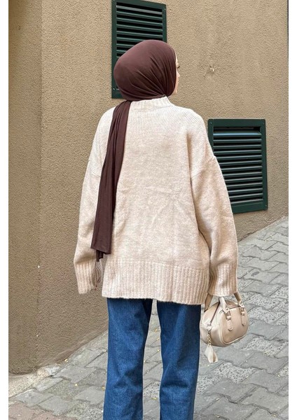 Geniş Kollu Kazak Bej fırsatları