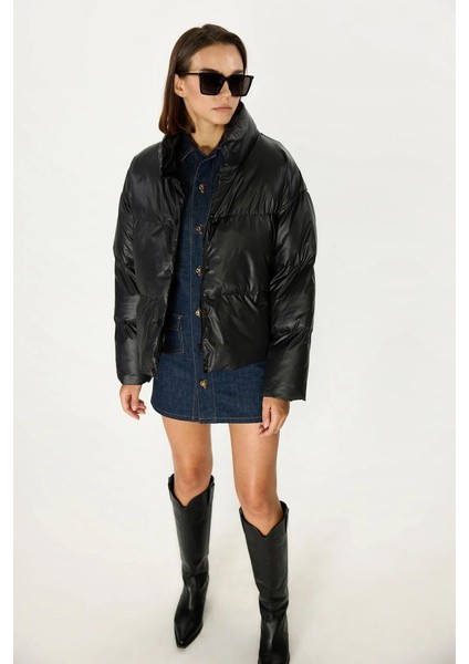 İçi Astarlı Su ve Rüzgar Geçirmez Cepli Dik Yaka Kadın Mont fiyatları