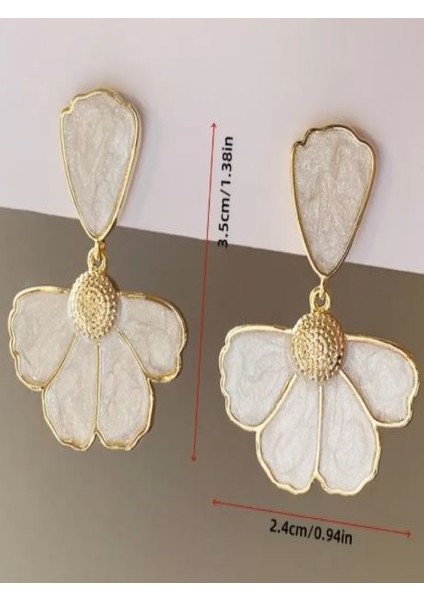 Sallantılı Beyaz Papatya Küpe