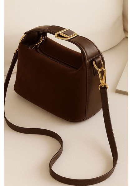 Lüks Süet Deri Detaylı Altın Aksesuarlı Omuz ve Çapraz Çanta