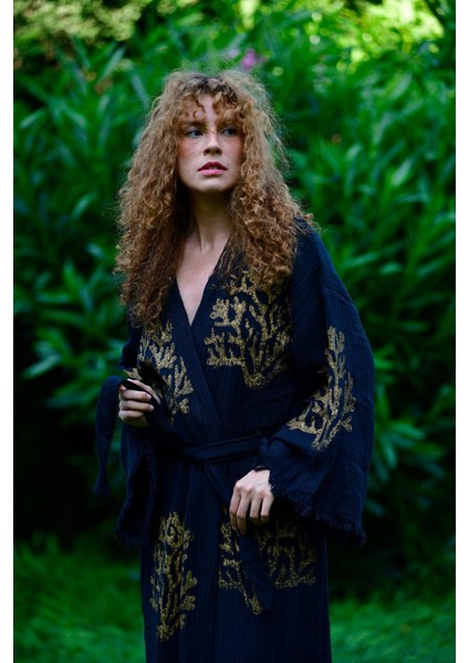 Siyah Ethereal Coral Kimono fırsatları