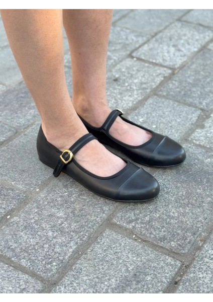 Virella Tokalı Iki Parça Yuvarlak Büyük Numara Kadın Babet Modern ve Rahat Büyük Numara indirimleri