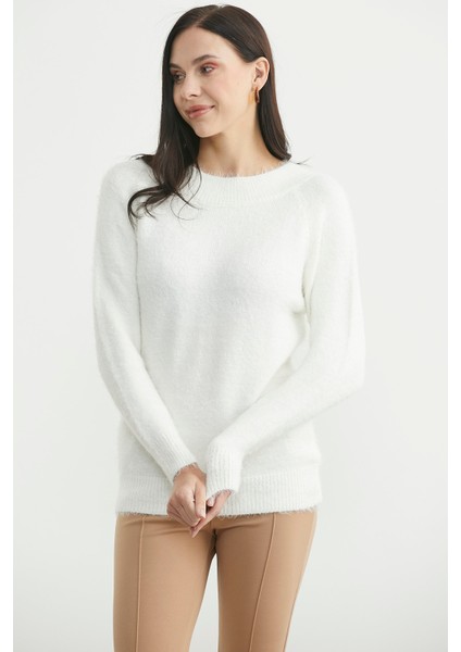 Yuvarlak Yaka Yumoş Basic Triko Kazak - Beyaz fiyatları