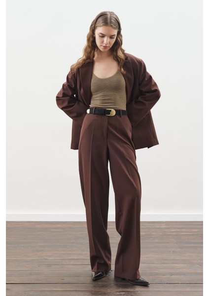 Pile Detaylı Düz Kesim Pantolon Acı Kahve fiyatları