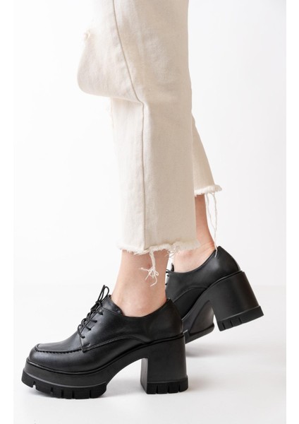 Kadın Cilt Siyah Bağcıklı 8 cm Topuklu Platformlu Ayakkabı Siyah