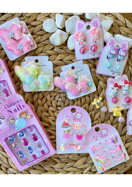 Kız Çocuk Simli Kelebek Toka Yapıştırma Tırnak Ayarlanabilen Yüzük ve Iki Adet Sıkıştırmalı Küpe Set indirimleri