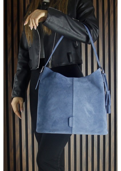 Mavi Hakiki Dana Süet Püsküllü Manyetik Kapaklı Büyük Boy Günlük Omuz Çantası ve El Çantası fiyatları