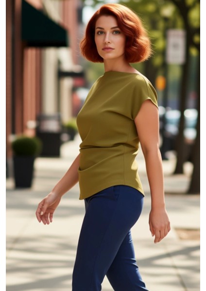 Kadın Oversize Dokuma Bluz Asimetrik Yaka Detaylı Kaliteli Şık Rahat Modern Zarif Günlük fırsatları