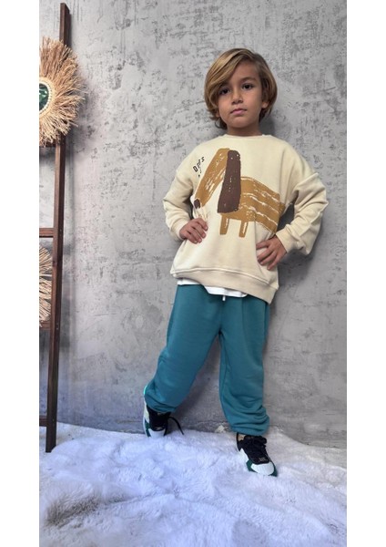 Erkek Çocuk Pamuklu Krem Köpek Desenli Sweatshirt ve Mavi Eşofman Altı Takım - Yumuşak Kumaş Konforu
