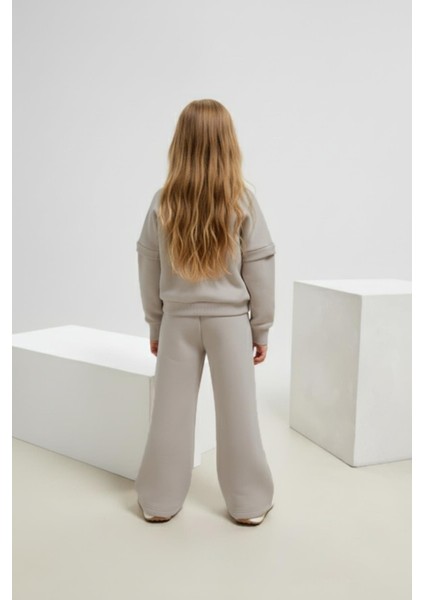 Kız Çocuk Pamuklu Yazı Baskılı Sweatshirt ve Palazzo Eşofman Takımı fırsatları