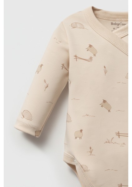 Organik Pamuklu 4'lü Yenidoğan Bebek Seti - Çapraz Yaka Body ve Patikli Alt Takım (Bej) modelleri