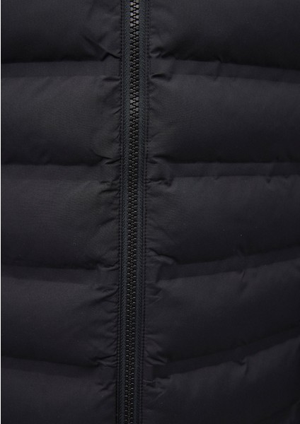 Dik Yaka Siyah Şişme Mont 0110217-71379