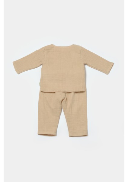 Unisex Bebek Organik Pamuklu Müslin Yandan Düğmeli Takım – Kuzu Nakış Detaylı modelleri
