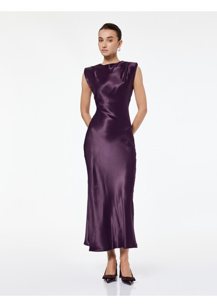 Yuvarlak Yaka Kolsuz Vatkalı Uzun Saten Elbise modelleri