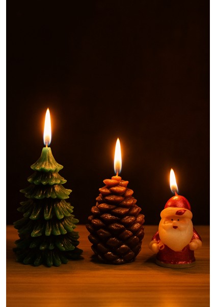 3'lü Set Noel Temalı Dekoratif Mum Seti – Çam Ağacı, Kozalak ve Noel Baba Tasarımlı El Yapımı Süs Mumlar, Loş Işık ve Sıcak Atmosfer Yaratan Şık Masa Dekoru, Yılbaşı Hediyesi fırsatları