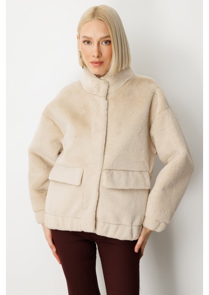Kadın Peluşlu Kapak Cepli Mont 8007 Kum