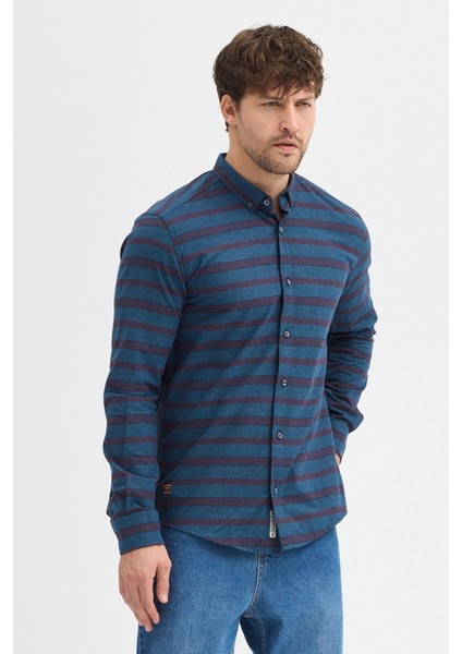 Regular Fit Pamuk Karışımlı Melanj Yatay Çizgili Düğmeli Yaka Gömlek modelleri