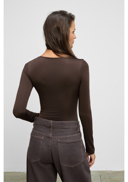 Zafeea Kadın Havuz Yakalı Esnek Kumaşlı Çıtçıtlı Koyu Kahverengi Bluz indirimleri