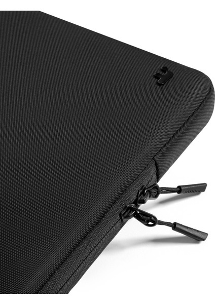 Defender 13" Siyah Premium Serisi Notebook Kılıfı - A13C2D3