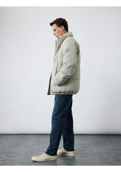 Dik Yaka Cep Detaylı Fermuarlı Kışlık Şişme Mont fiyatları