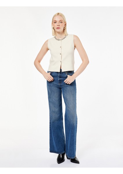 Düğmeli Bisiklet Yaka Taşlı Triko Yelek