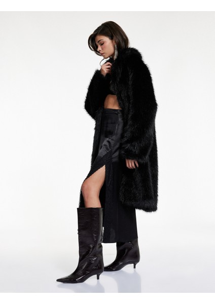 A Kesim Yırtmaçlı Dantel Detaylı Midi Saten Etek