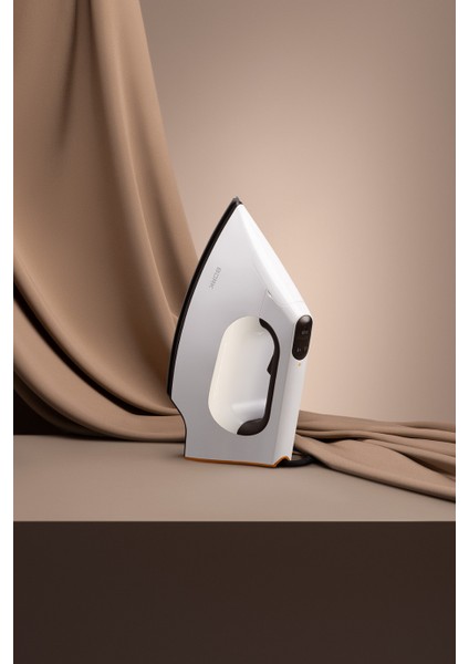 Iron I780 Buhar Jeneratörlü, Akıllı Dokunmatik ve Anti-Kireç Sistemli Ütü fiyatları