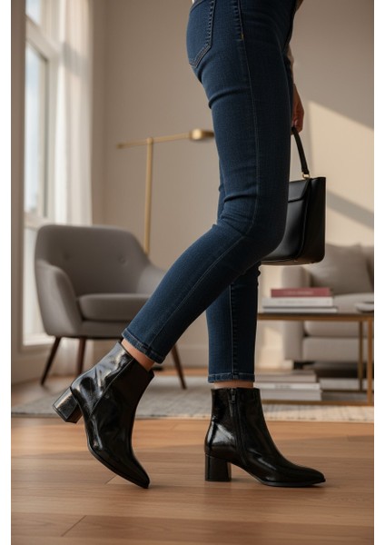 Popin Parlak Siyah Fermuarlı Kadın Sivri Burun Yarım Bot fiyatları