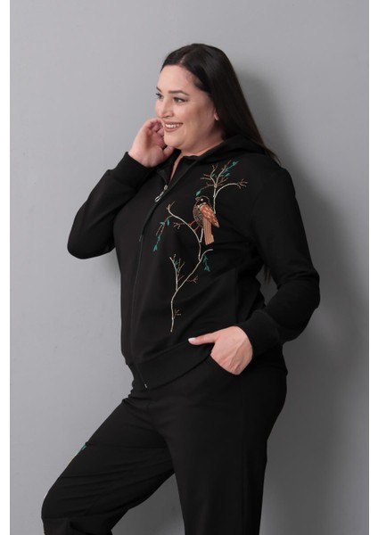 Kadın Büyük Beden Siyah, Kuş Motifli Boncuk Işli, Kapüşonlu Eşofman Takım 65N39192 fırsatları