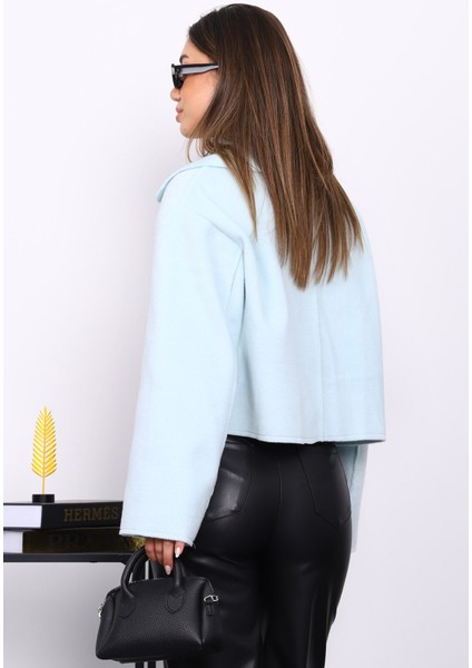 Mint Yeşili Kısa Düğmeli Kaşe Ceket fırsatları