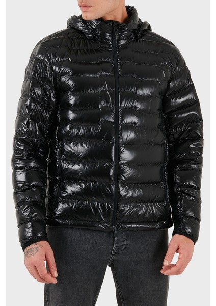 Kapitoneli Regular Fit Kapüşonlu Su Itici Parlak Şişme Mont Erkek Mont 50548790 001 indirimleri
