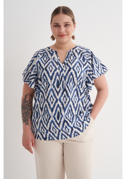 Pelerin Kol Desenli Tişört indirimleri