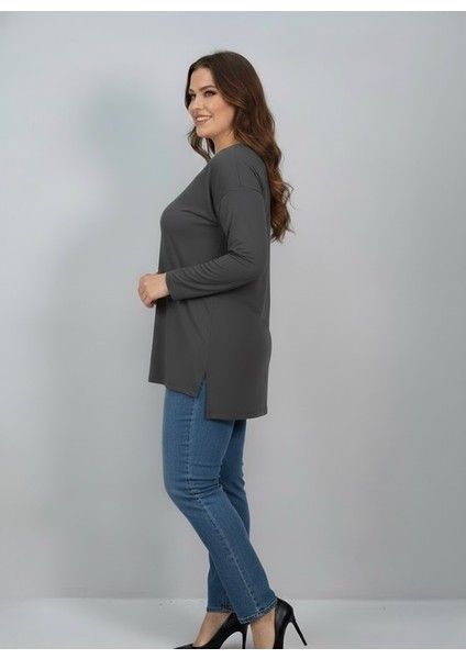Kadın Büyük Beden Uzun Kollu Yırtmaçlı Basic Bluz 1984 fiyatları