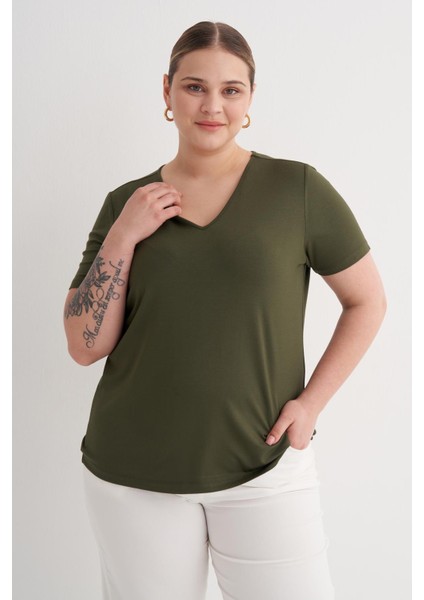 V Yaka Tişört fiyatları